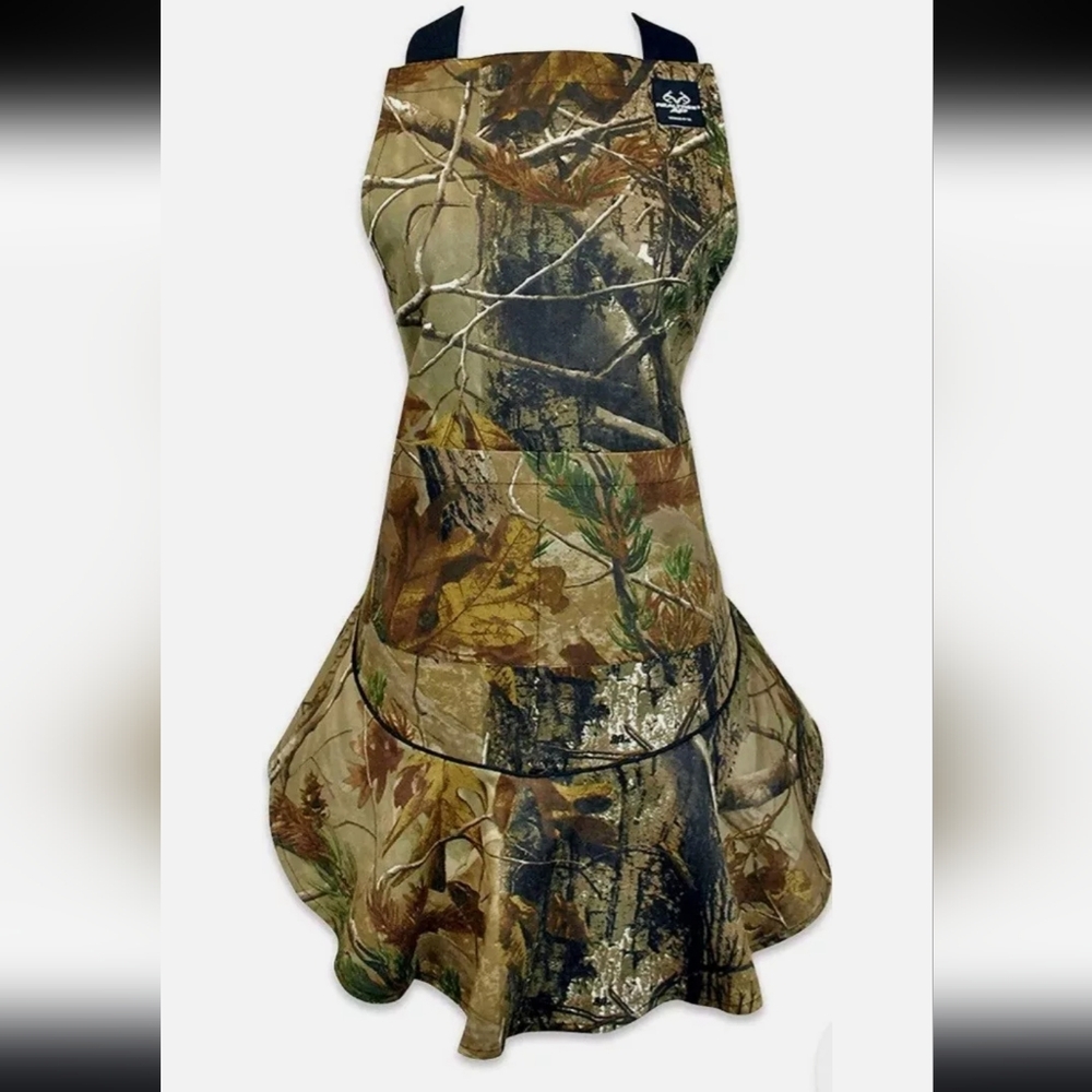 Realtree AP Logo Camo Hostess Apron Cooking Grilling 2 Pocket Flared Bottom